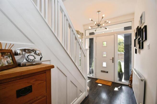 3 bed Semi-Detached for sale Image 8