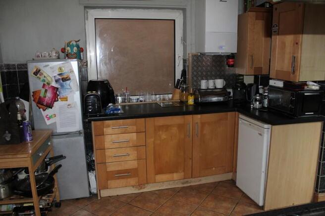 Fitted  Kitchen Picture 2