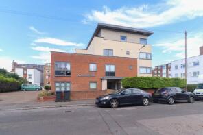 2, 4 Morningside Apartments, Beresford Gardens, Margate CT9 3FB