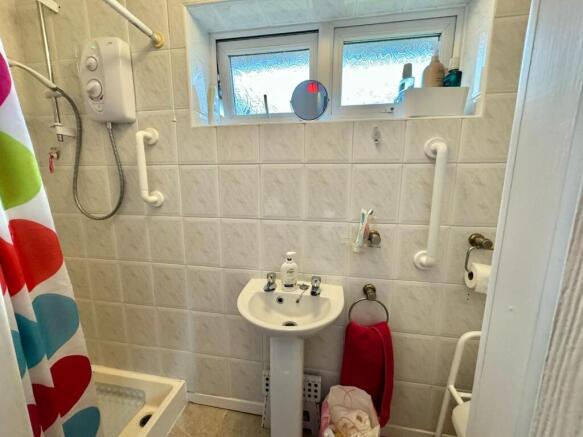 EN SUITE