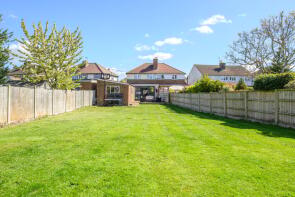 10, Pembroke Avenue, Hersham, Walton-on-thames KT12 4NT