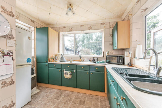 3 bed Semi-Detached for sale Image 10