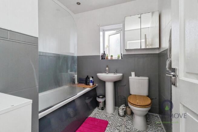 2 bed Terraced for sale Image 8