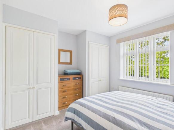 2 bed Apartment for sale Image 11