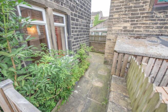 2 bed Cottage for sale Image 12