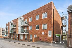 Flat 7, 66 Holdsworth Lodge, Lankaster Gardens, East Finchley, London N2 9FE