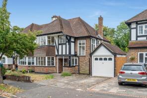 47, Anne Boleyn's Walk, Sutton SM3 8DE