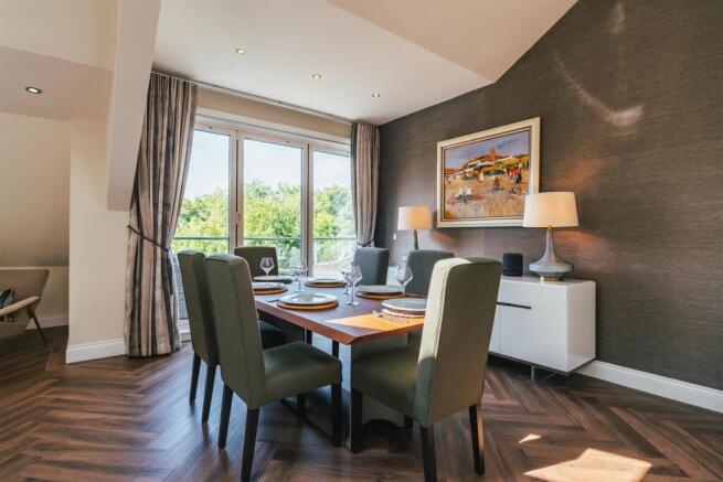 3 bed Apartment for sale Image 12
