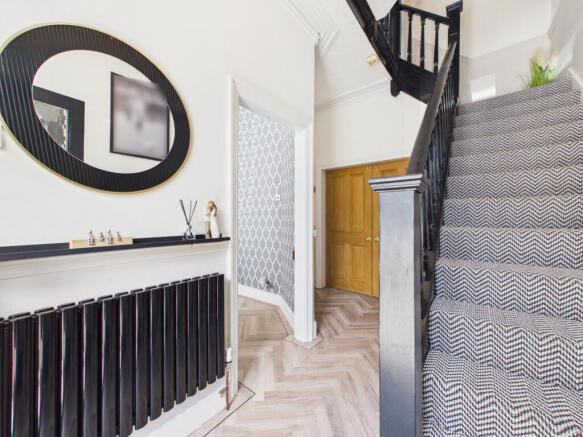 4 bed Semi-Detached for sale Image 5