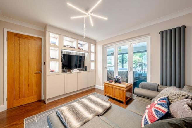 4 bed Detached to rent Image 11