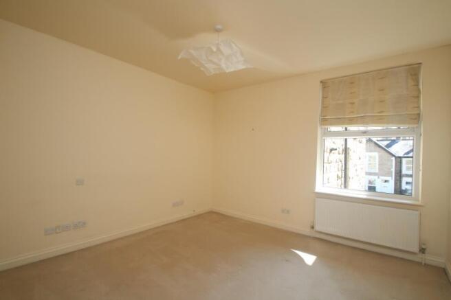 2 bed Flat to rent Image 7
