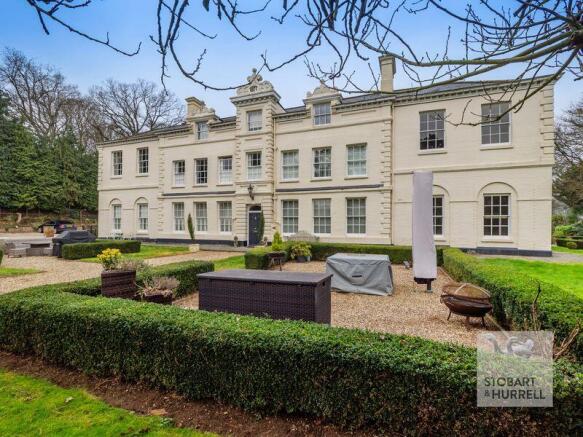 Close Coltishall Hall