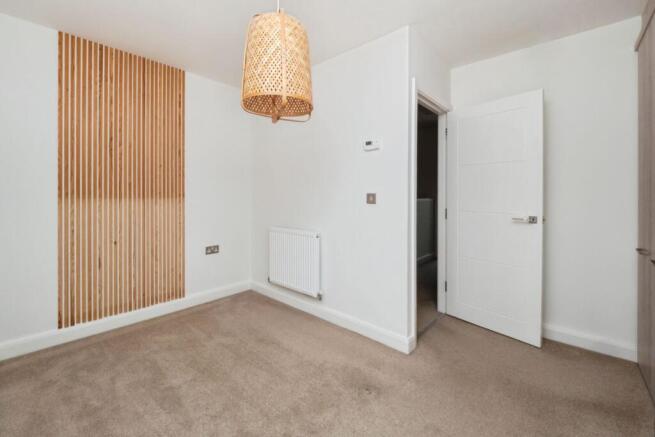 2 bed Flat for sale Image 12