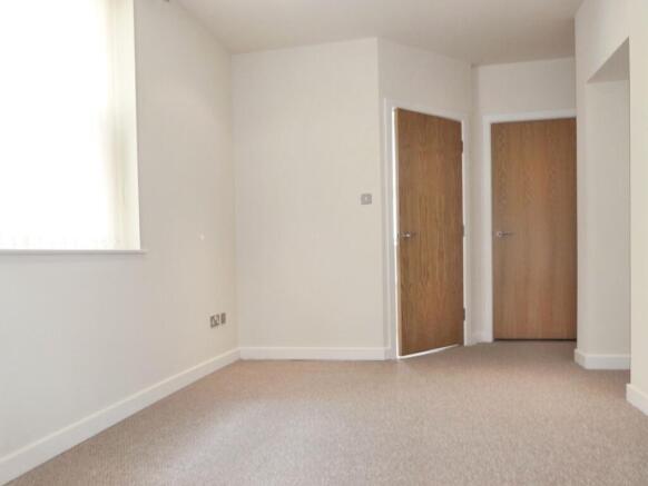 2 bed Flat to rent Image 7