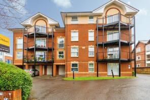 Flat 3, 19 Banister Gate, Archers Road, Southampton SO15 2NR