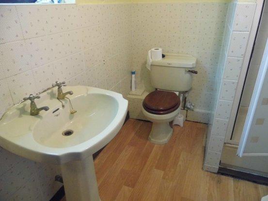 En-Suite Bathro...