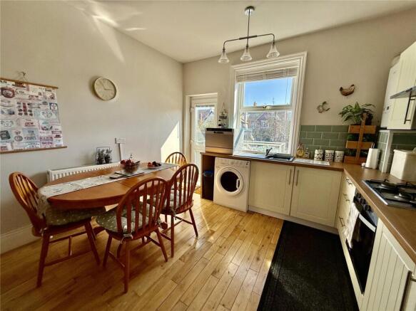 4 bed Maisonette for sale Image 8