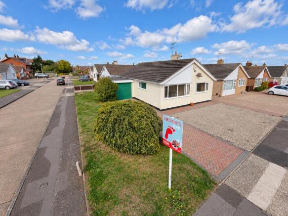 2-bed detached on Meadow Close, Herne Bay, CT6 6NN, £315,000