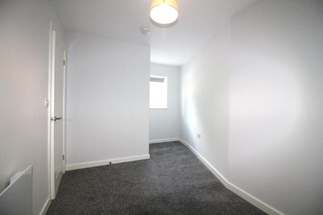1 bed Apartment to rent Image 4