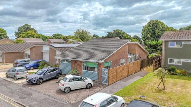 Oakleigh Way, Highcliffe On Sea photo 4