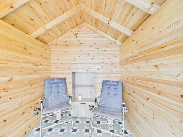 CAM03481G0-PR0132-STILL006