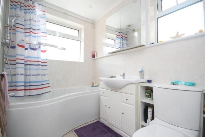 Bathroom.JPG