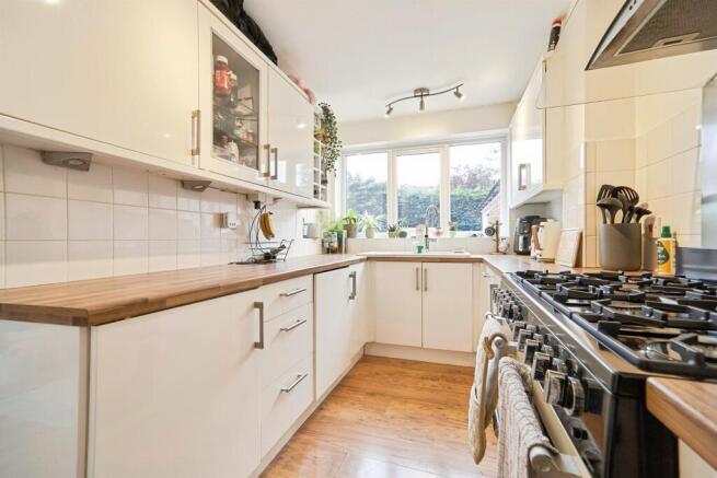 3 bed Detached for sale Image 4