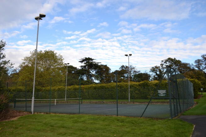 COMMUNAL TENNIS C...