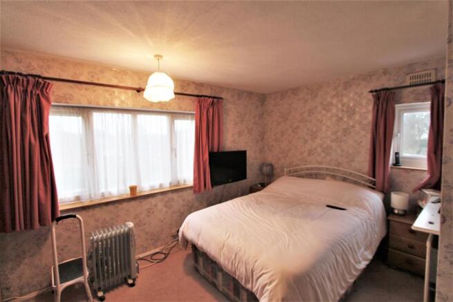 Master Bedroom.JPG