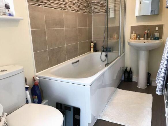 En Suite Bathroom
