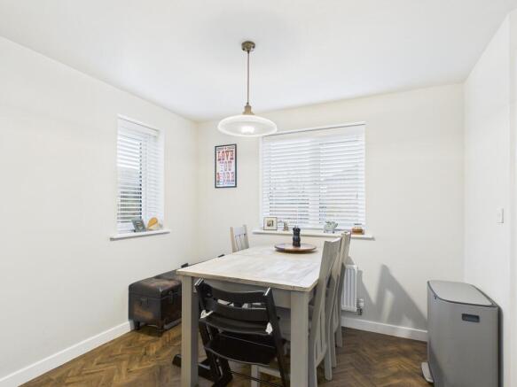 10 Howes Road, Br...