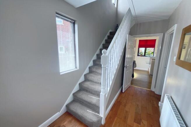 3 bed Semi-Detached for sale Image 11