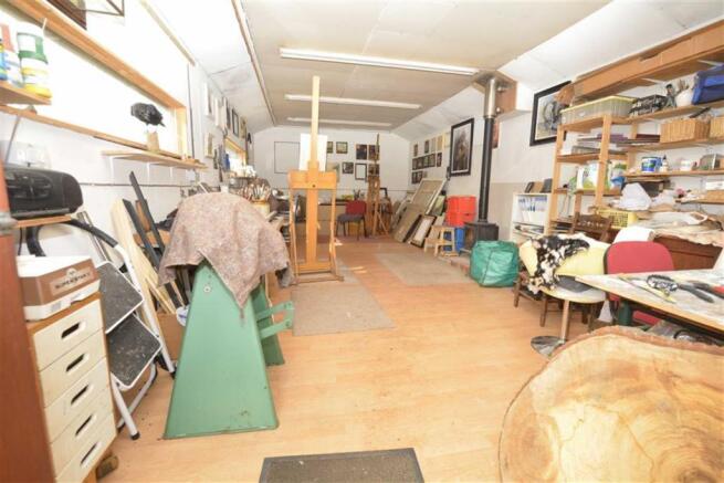 OUTSIDE STUDIO