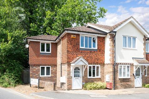 Spring Mews, off Old Schools Lane, Ewell Village, Epsom, KT17 1TW