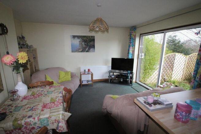 LOUNGE/KITCHEN