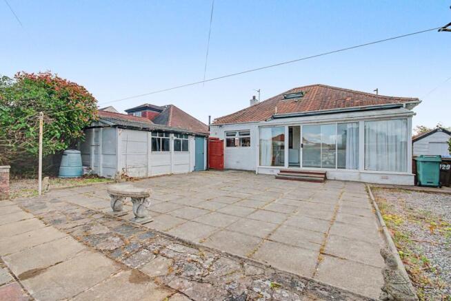 129 Castlehill Road, Ayr, KA7 2LG photo 4