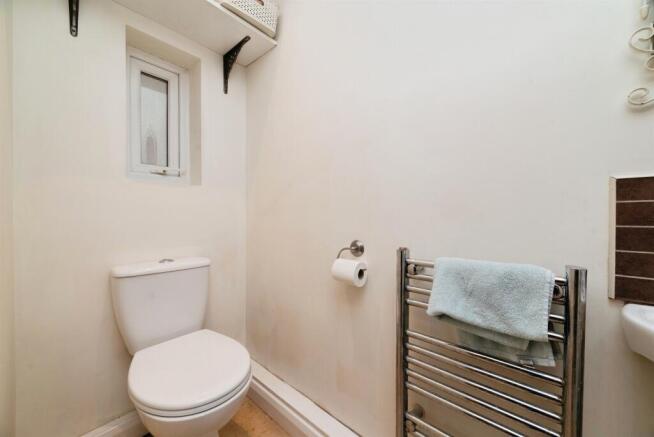 3 bed Semi-Detached for sale Image 7