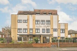 Flat 8, 66 70 Sloan Court, Coombe Road, New Malden KT3 4BE