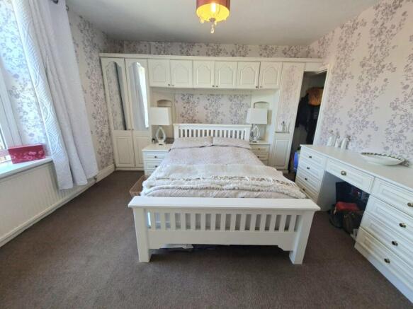 2 bed Semi-Detached for sale Image 9