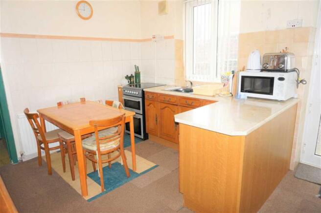 OPEN PLAN KITCHEN