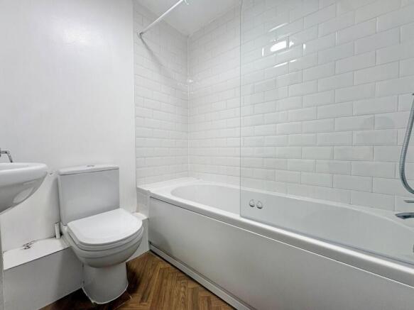 2 bed Flat to rent Image 8