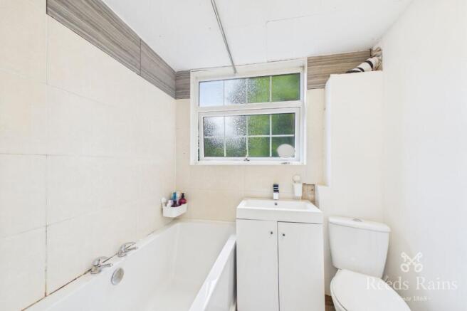 3 bed Semi-Detached for sale Image 11