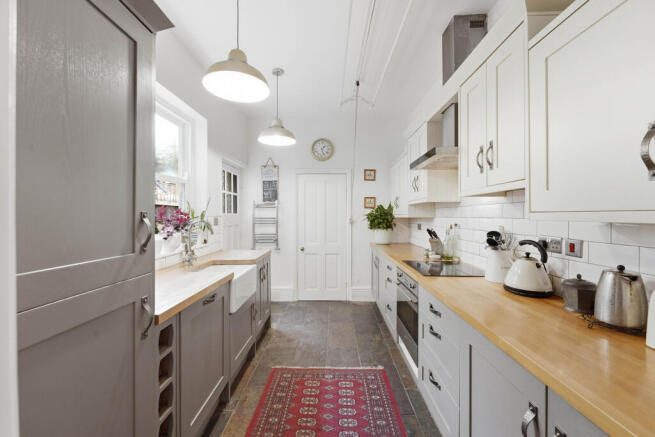 4 bed Terraced for sale Image 4