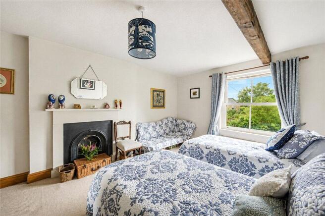 3 bed Terraced for sale Image 9