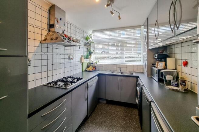 3 bed Terraced for sale Image 7