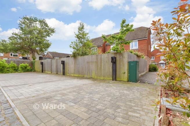 Driveway/Parking
