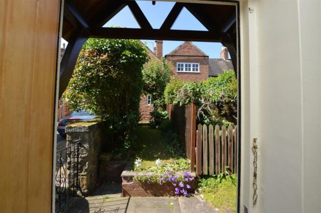 View from the kitchen to the side