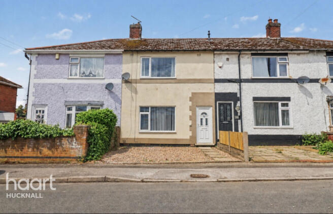 3-bed terraced on Hillcrest Drive, Nottingham, £150,000