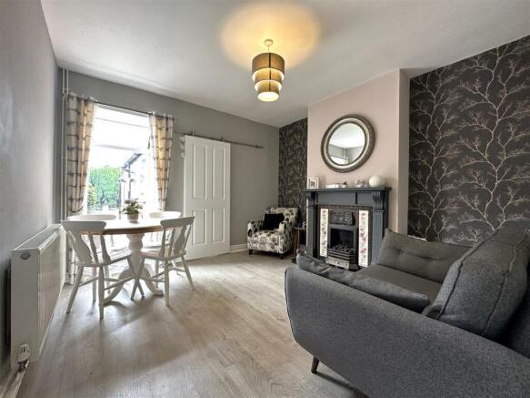 Dining Room 890