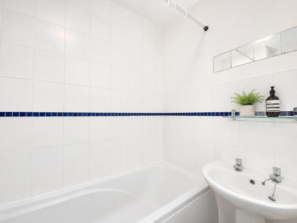 2 bed Flat to rent Image 5